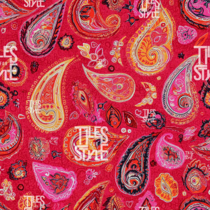 Vibrant Paisley Passion Seamless Pattern